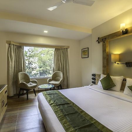 Deccan 8 Pune Luaran gambar