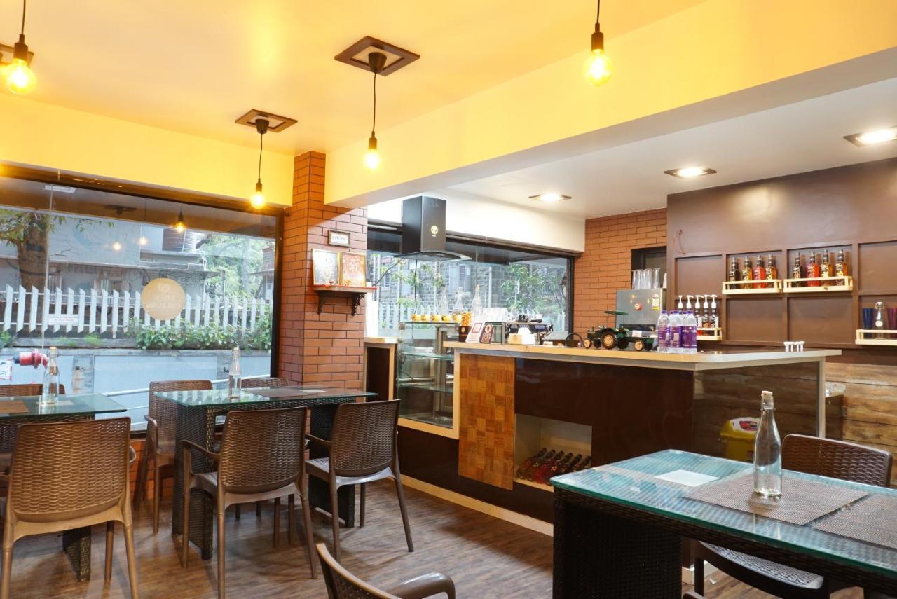 Deccan 8 Pune Luaran gambar