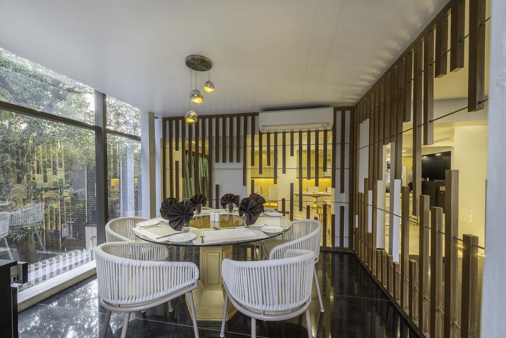 Deccan 8 Pune Luaran gambar