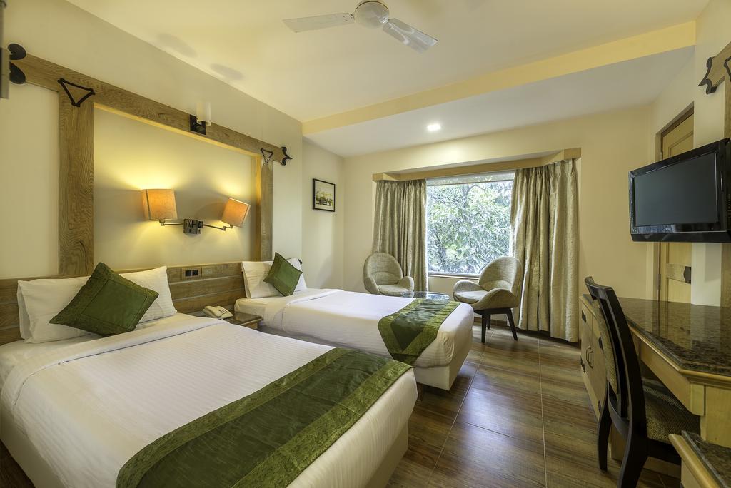 Deccan 8 Pune Luaran gambar