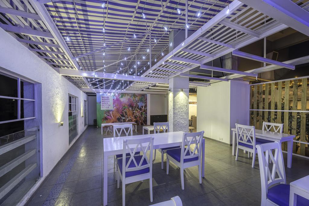 Deccan 8 Pune Luaran gambar