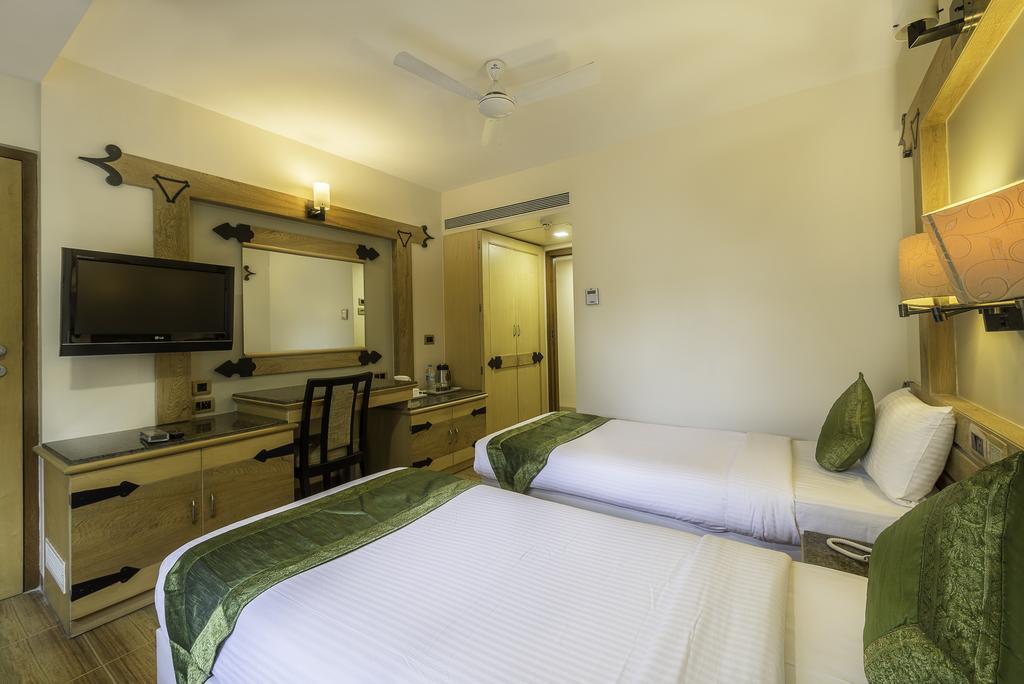 Deccan 8 Pune Luaran gambar